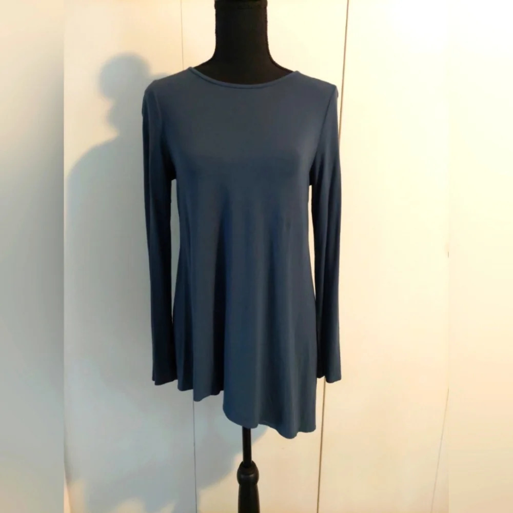 Eileen Fisher Longsleeve Blouse Top lightweight Asymmetric hem blue XS